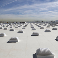 Green and cool roofs provide relief for hot cities, but should be sited carefully